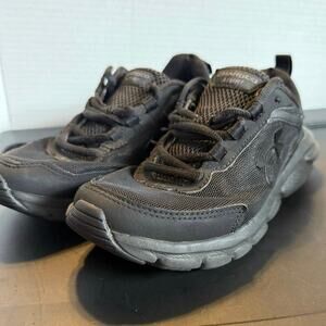 Under Armour Charged Assert Black Sneakers Youth 6 All Black Uniform-Approved